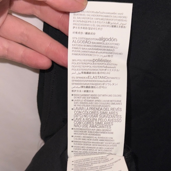 Under Armour Black Sleeveless Top with Patterned Blue Logo - Picture 9 of 9